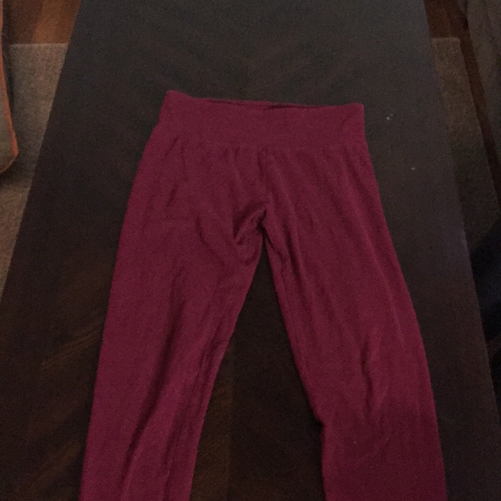 Maroon leggings
